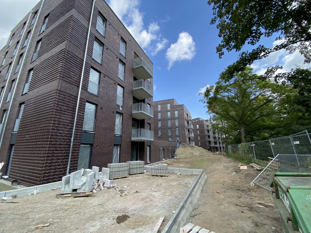 20-09-24 12-57-41 2610